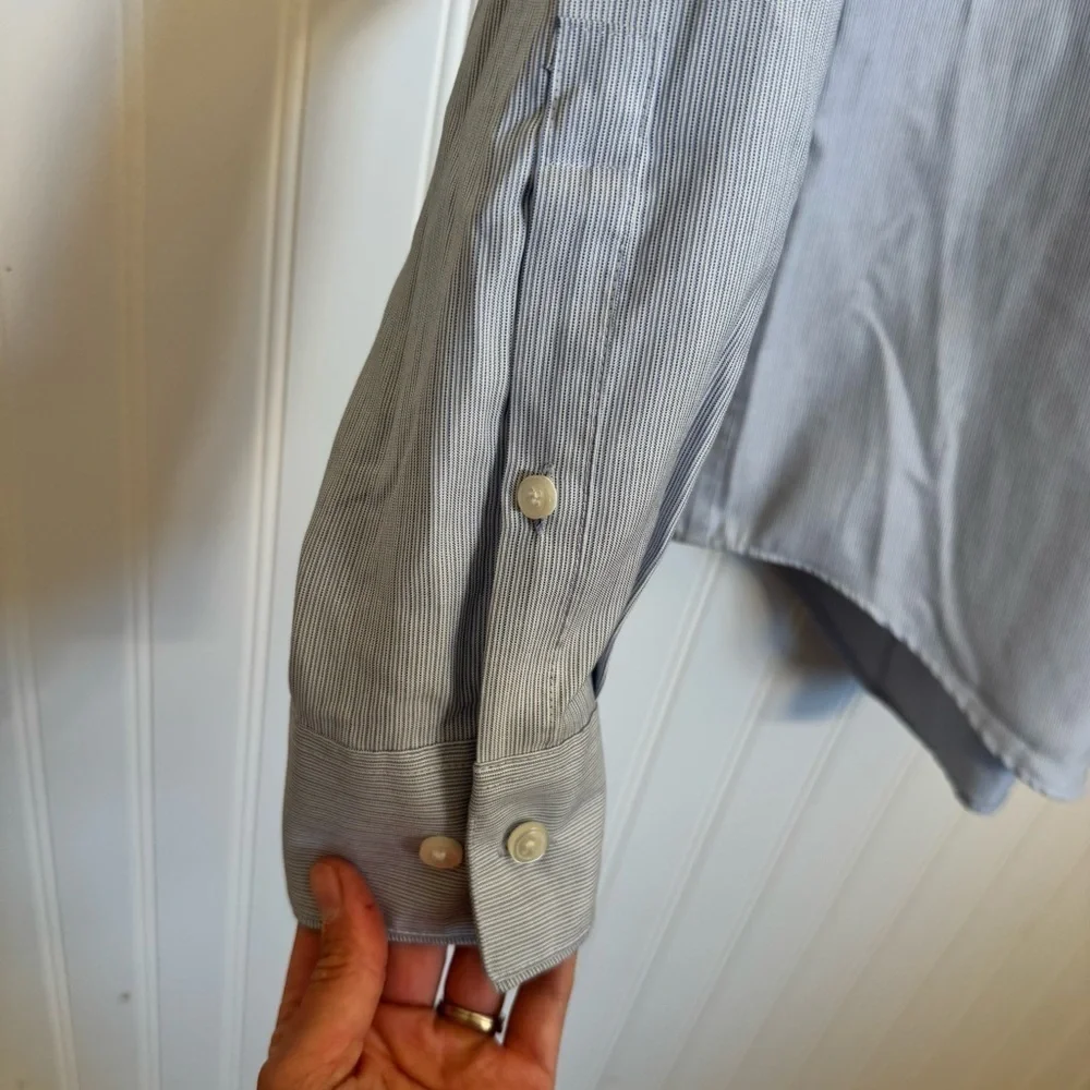 Calvin Klein Slim Fit Infinite Non-Iron Light Blue Dress Shirt Men’s Size 15.5